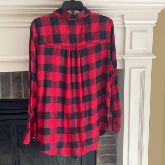 Never Worn Lucky Brand Red and Charcoal Buffalo Check Buttondown Tunic in Size L - Picture 2 of 8